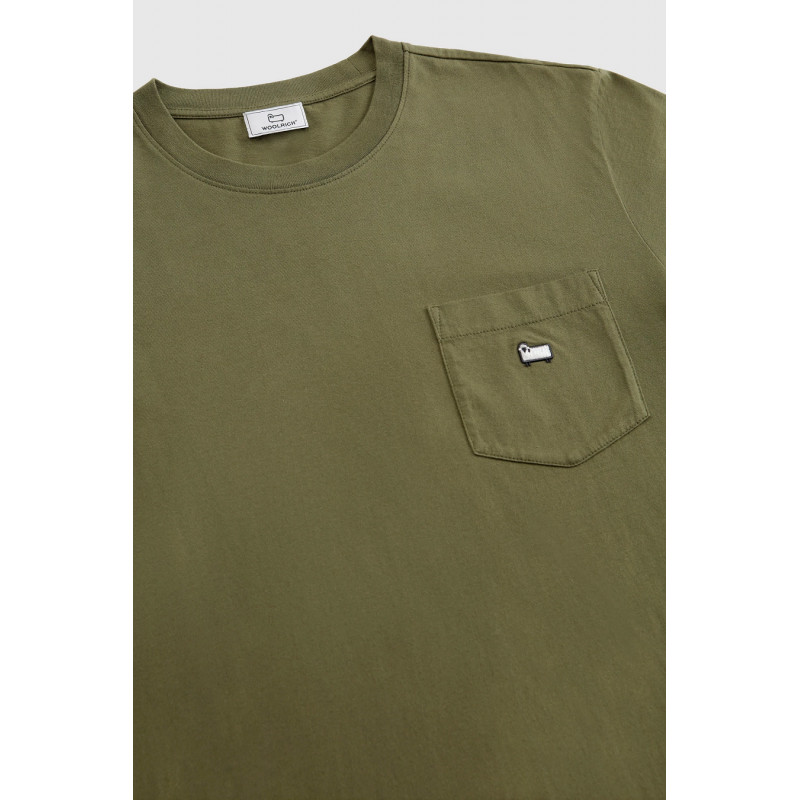 Woolrich T-Shirt Uomo Cotone Verde Militare Tasca Al Petto Prezzo 55,00