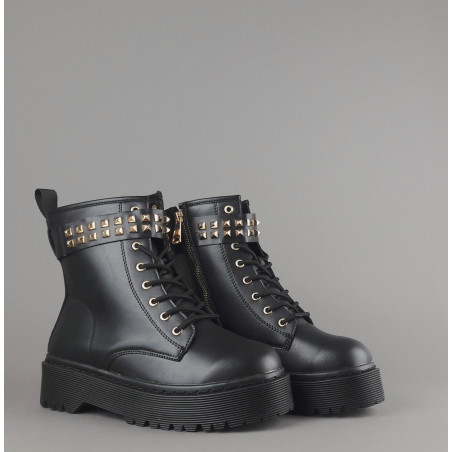 Gio Cellini / Anfibio Donna PU Nero Cinturino Borchie Prezzo 130,00