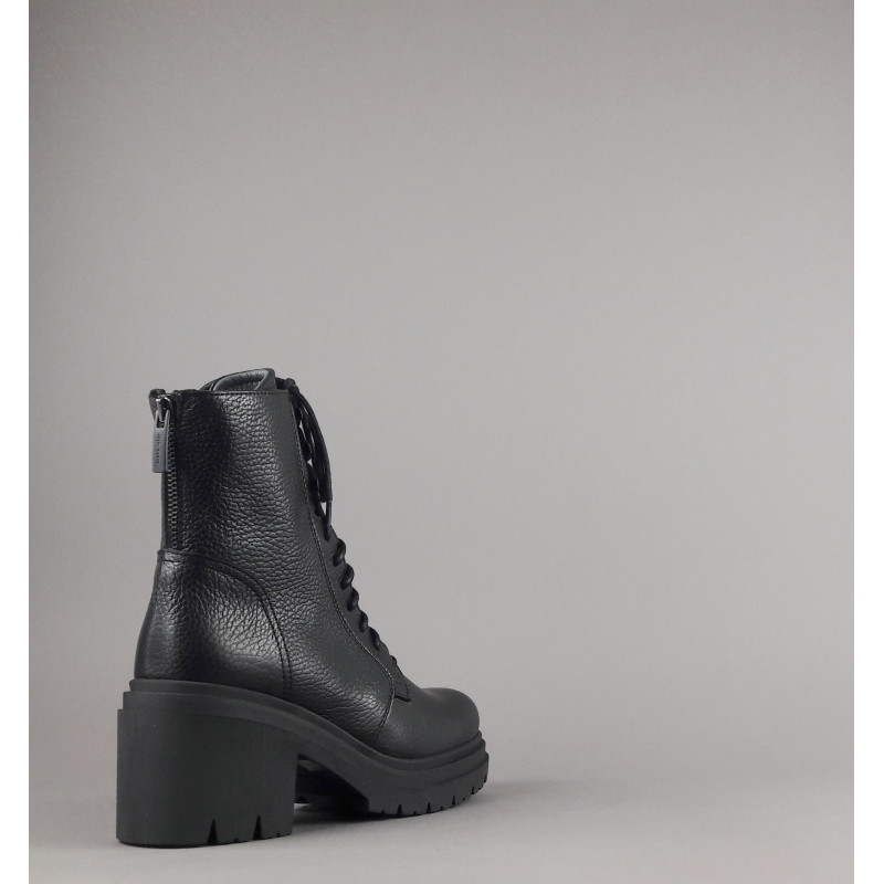 Janet & Janet Anfibio Donna Giulia Pelle Martellata Nero Prezzo 260,00