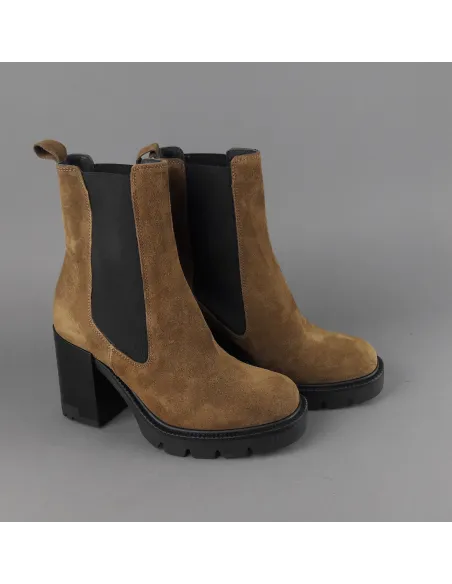 Janet & Janet " Tronchetto Donna Margot Camoscio Biscotto Prezzo 180,00