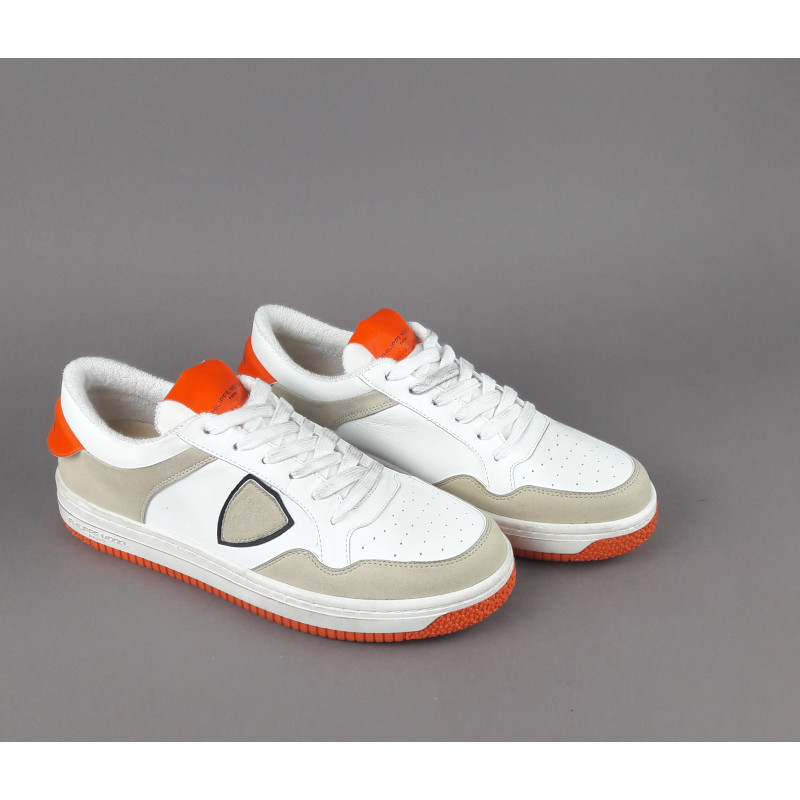 Philippe Model _ Sa Sneakers Uomo Low Lyon Microfibra Vegan Bianco Arancio Fluo Prezzo 260,00