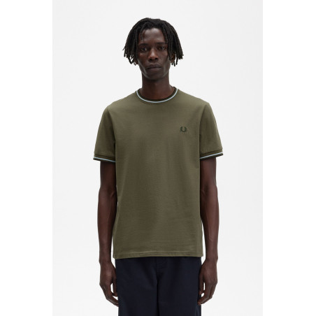 Fred Perry _ Sa T-Shirt Uomo Cotone Verde Militare Righe Ver Mil Scu / Bianco Prezzo 66,00