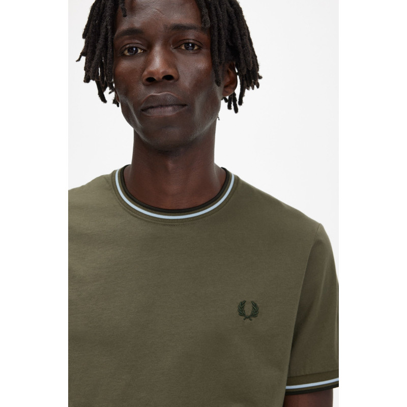 Fred Perry _ Sa T-Shirt Uomo Cotone Verde Militare Righe Ver Mil Scu / Bianco Prezzo 66,00