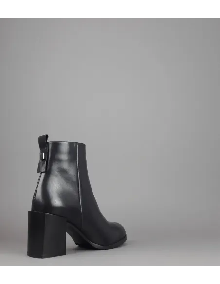 Archyve Stivaletto Donna Liscio Pelle Nero Cerniera Laterale Prezzo 240,00