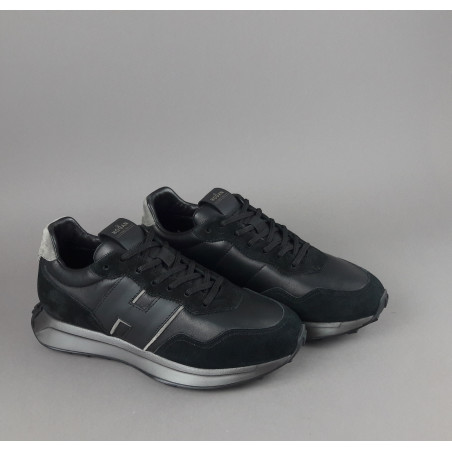Hogan // Sneakers H601 Uomo Camoscio E Pelle Nero H Cucita Prezzo 460,00