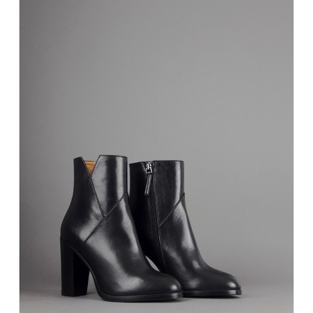 Archyve Tronchetto Donna Pelle Nero Cerniera Laterale Prezzo 250,00