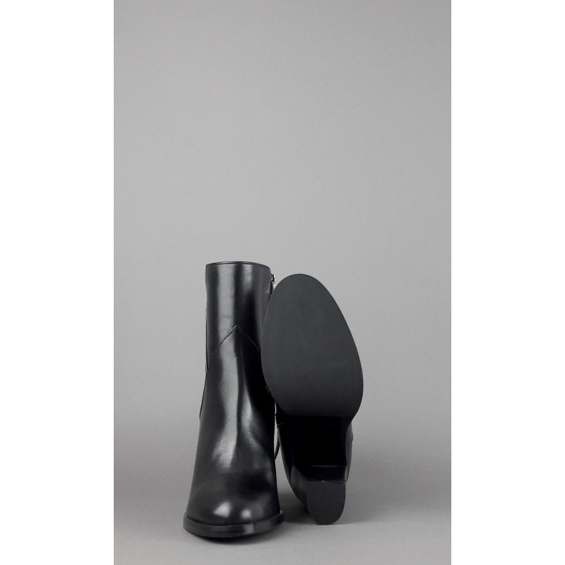 Archyve Tronchetto Donna Pelle Nero Cerniera Laterale Prezzo 250,00