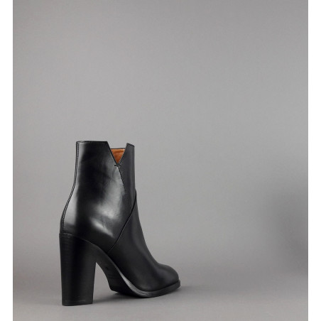 Archyve Tronchetto Donna Pelle Nero Cerniera Laterale Prezzo 250,00