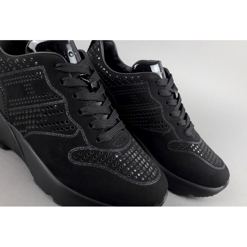 Hogan Active One Donna H385 Velour Punzonato Su Vernice Nero Prezzo 390,00