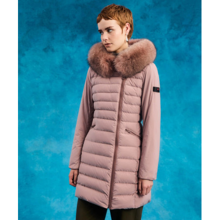 Peuterey /// Piumino Donna Slim Seriola Tessuto Tecnico Rosa Antico Cappuccio Pelliccia Prezzo 800,00