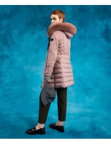 Peuterey /// Piumino Donna Slim Seriola Tessuto Tecnico Rosa Antico Cappuccio Pelliccia Prezzo 800,00