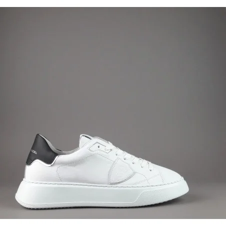 Philippe Model - Sneakers Uomo New Temple Pelle Bianco Spoiler Nero Prezzo 320,00