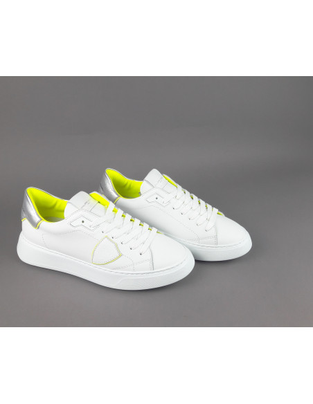 Philippe Model - Sneakers Uomo New Temple Pelle Bianco Spoiler Argento Prezzo 340,00
