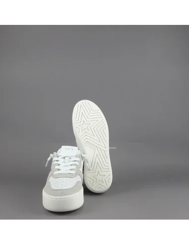 D.A.T.E. - Sneakers Court Platform Donna Camoscio e Pelle Ghiaccio / Bianco Prezzo 195,00