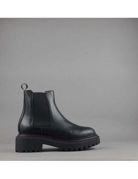 Frau \ Tronchetto Donna Pelle Nero Elastici Laterali Prezzo 139,00