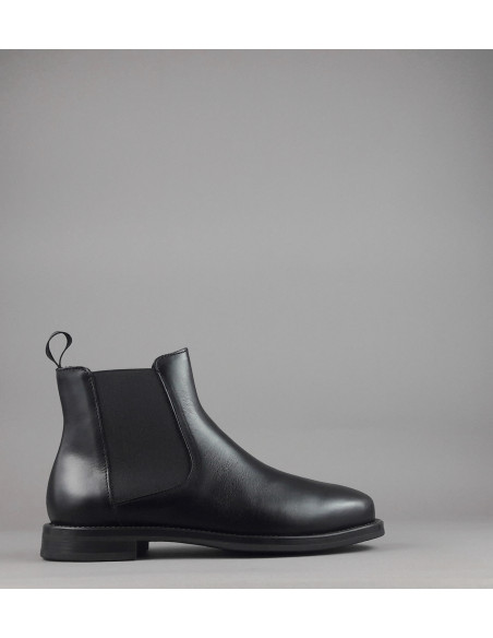 Frau \ Tronchetto Donna Pelle Nero Elastici Laterali Prezzo 119,00