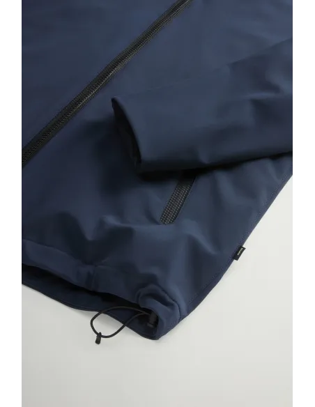 Woolrich \ Giacca Uomo Pacific Soft Shell Blu Scuro Prezzo 450,00 Woolrich \ Giacca Uomo Pacific Soft Shell Blu Scuro Prezzo 450,00