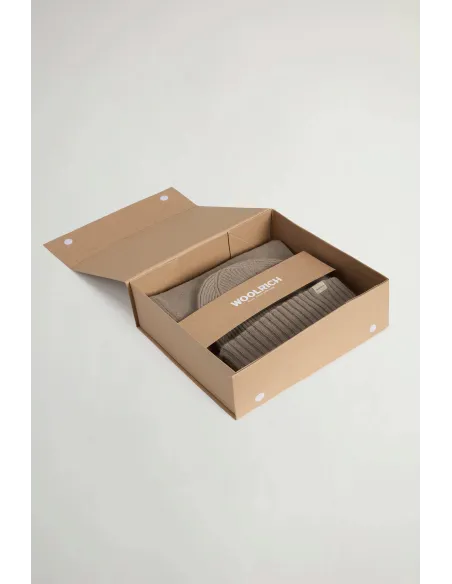 Woolrich \ Sciarpa Cappello Kit Unisex Misto Lana Talpa Prezzo 140,00