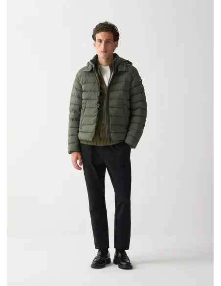 Colmar \ Piumino Uomo Nylon Verde Militare Prezzo 399,00 Colmar \ Piumino Uomo Nylon Verde Militare Prezzo 399,00