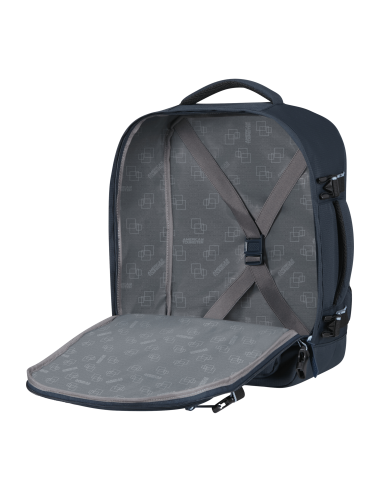 American Tourister --- Zaino S/M Nylon Blu Scuro Prezzo 59,00