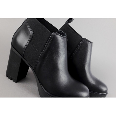 Janet Sport Stivaletto Donna Amanda Pelle Nero Elastico Laterale Prezzo 150,00