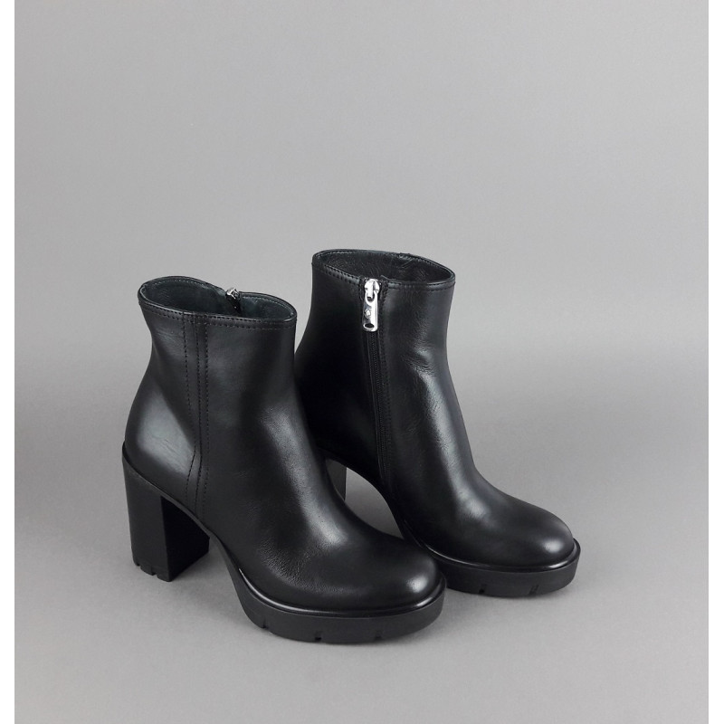 Janet Sport Tronchetto Donna Amanda Pelle Nero Zip Laterale Prezzo 170,00