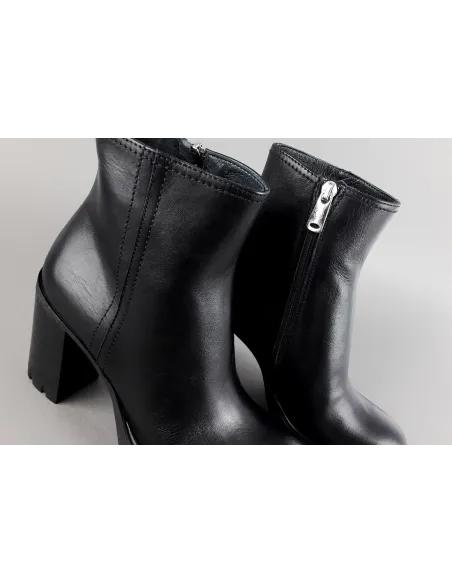 Janet Sport Tronchetto Donna Amanda Pelle Nero Zip Laterale Prezzo 170,00