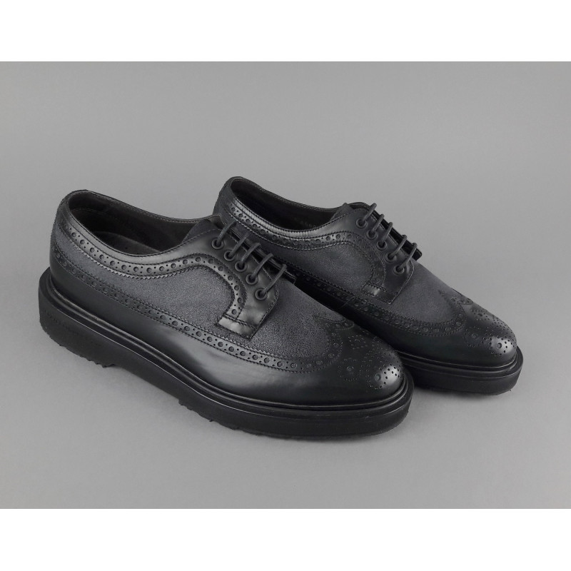 Fratelli Rossetti Derby Uomo Pelle Spazzolata Nero Bucature All'Inglese Prezzo 350,00