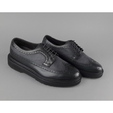 Fratelli Rossetti Derby Uomo Pelle Spazzolata Nero Bucature All'Inglese Prezzo 350,00